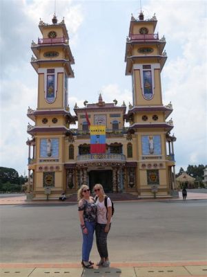 Het Cao Dai Heiligtum: Een kleurrijke en spirituele oase in Tay Ninh!