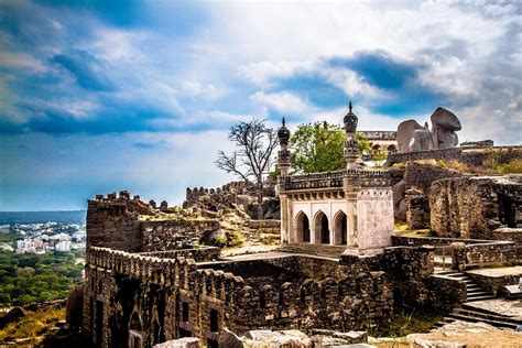 Het Golconda Fort: Een Epische vesting met een mysterieuze acoustische magie!