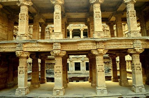  Rani Ki Vav: Een spectaculaire stap terug in de tijd met een verhaal dat eeuwen oud is!